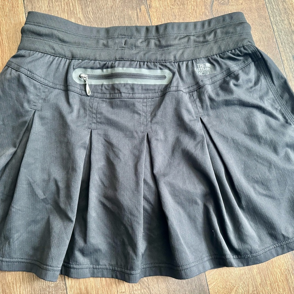 The North Face Women's Black Skorts